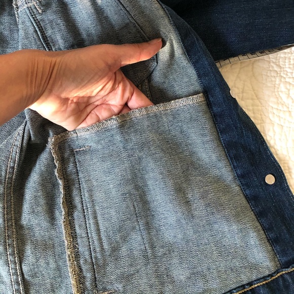 Levi’s Classic Jean Jacket - Picture 7 of 9